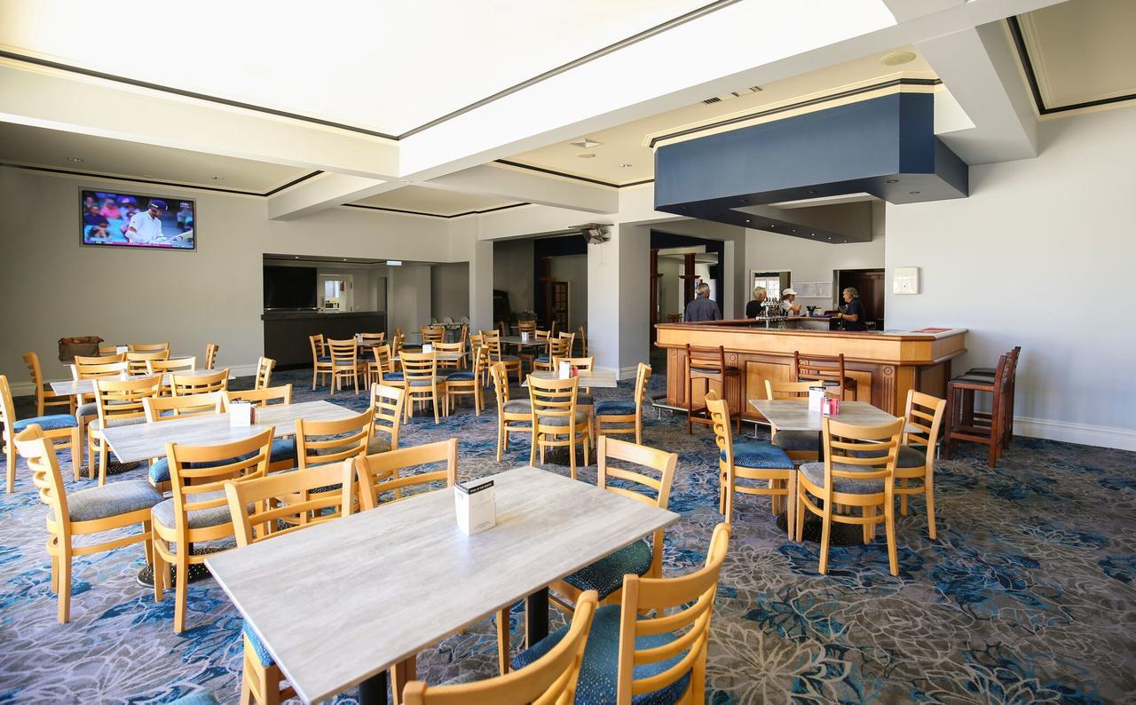 Esplanade Hotel บัสเซลตัน ภายนอก รูปภาพ